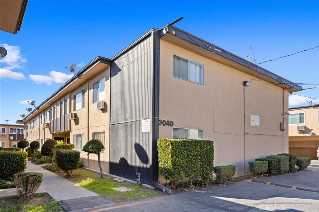 3040 Vineland Avenue 9