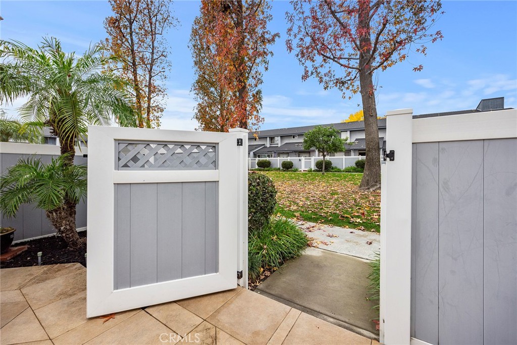 900 W Sierra Madre Avenue 151