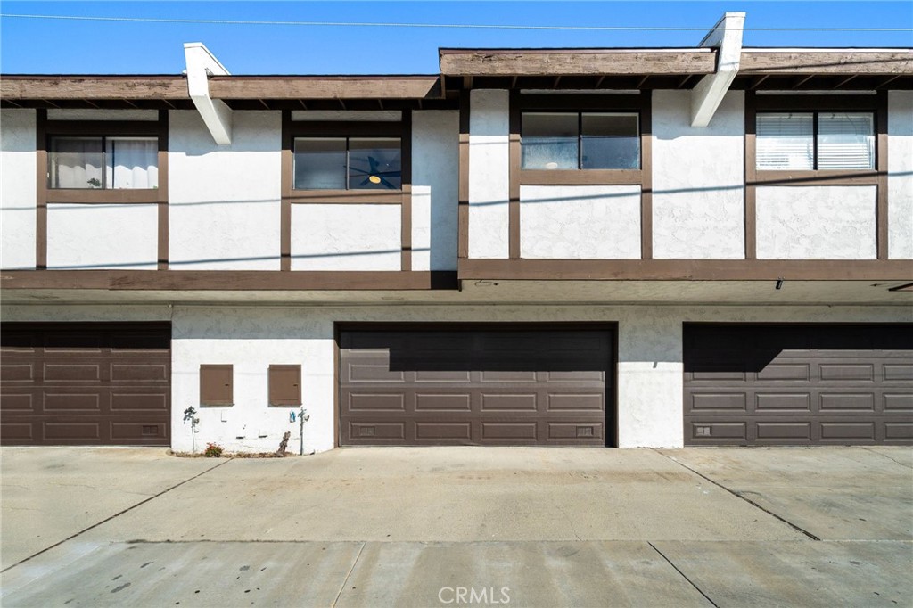 14551 Cerise Avenue 18