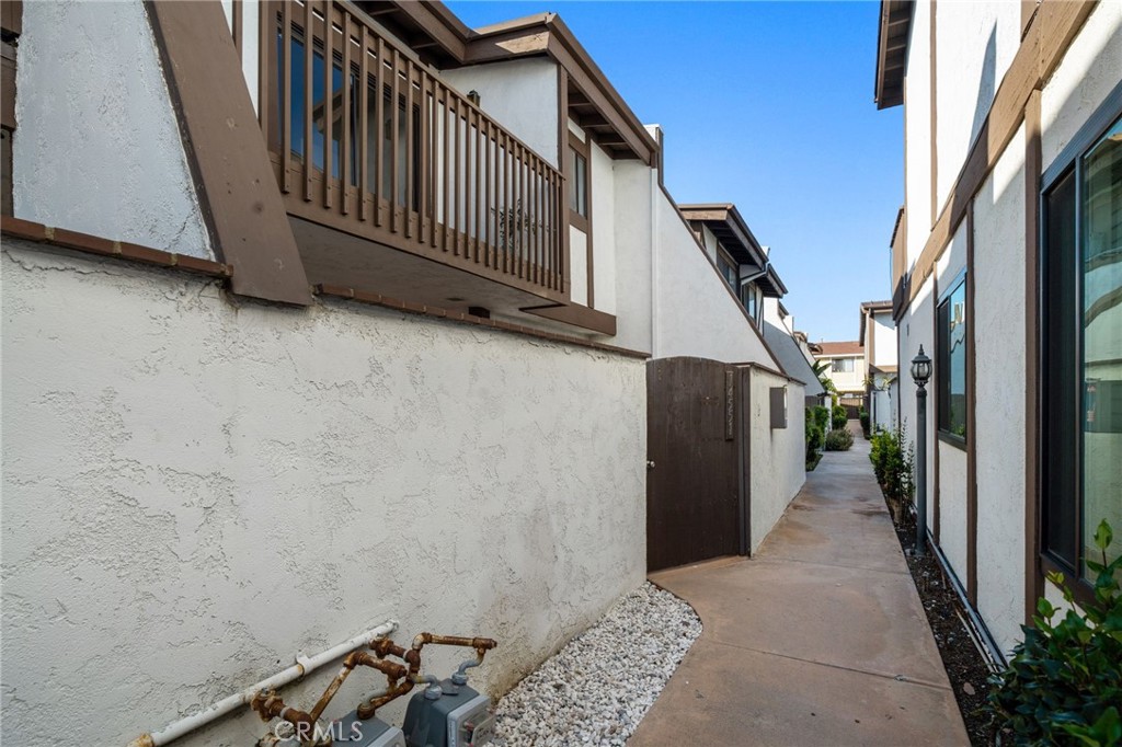 14551 Cerise Avenue 18