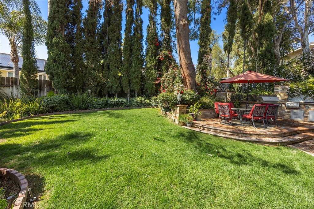 5553 Avenida Florencia