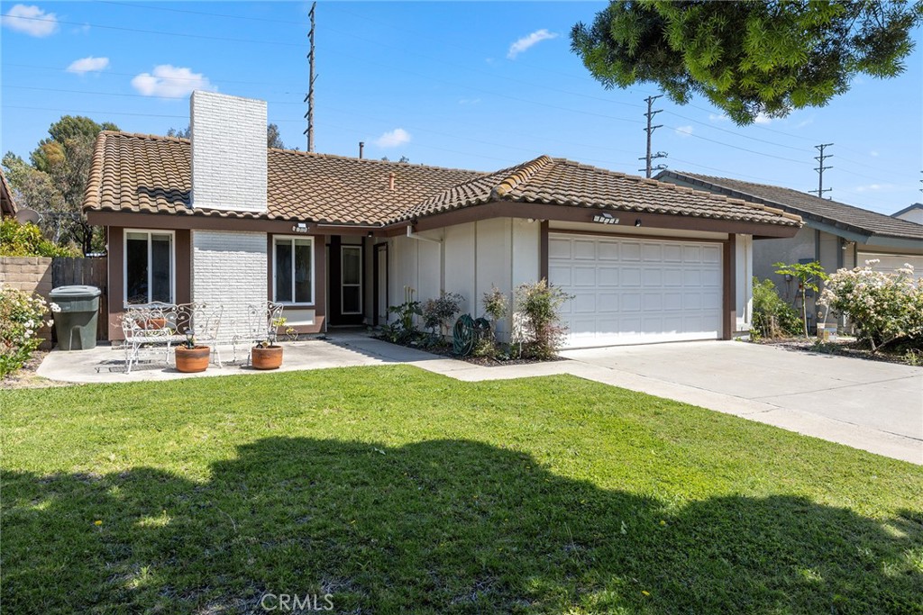 7614 E Woodsboro Avenue