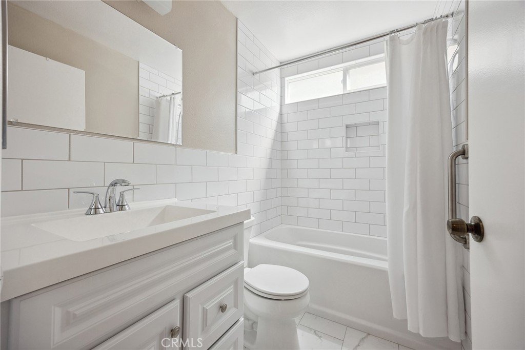 7614 E Woodsboro Avenue