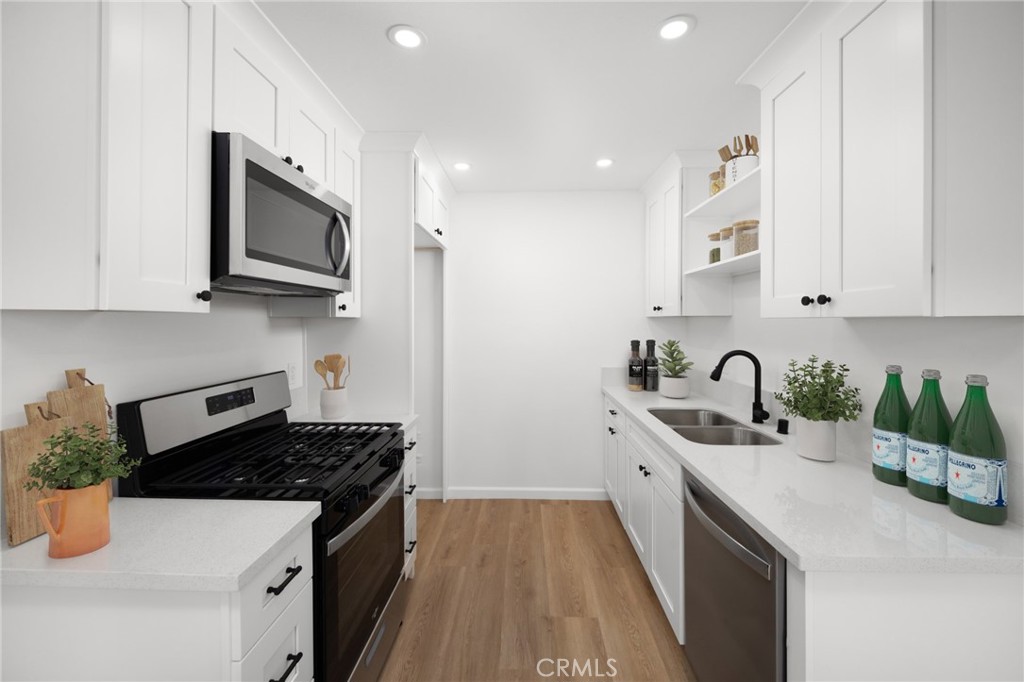 2101 S Pacific Avenue 69