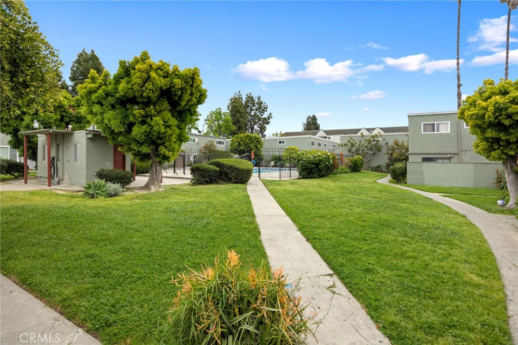 2101 S Pacific Avenue 69