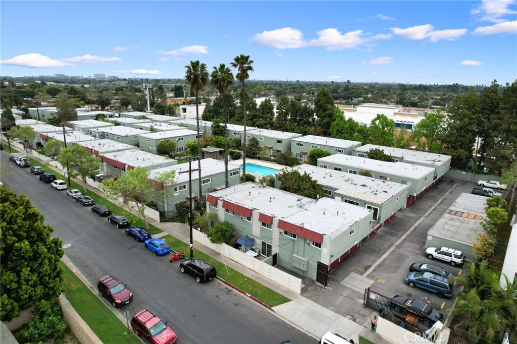 2101 S Pacific Avenue 69