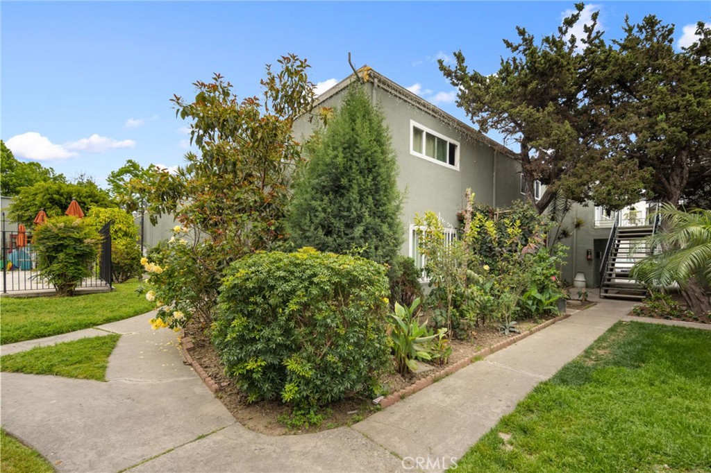 2101 S Pacific Avenue 69