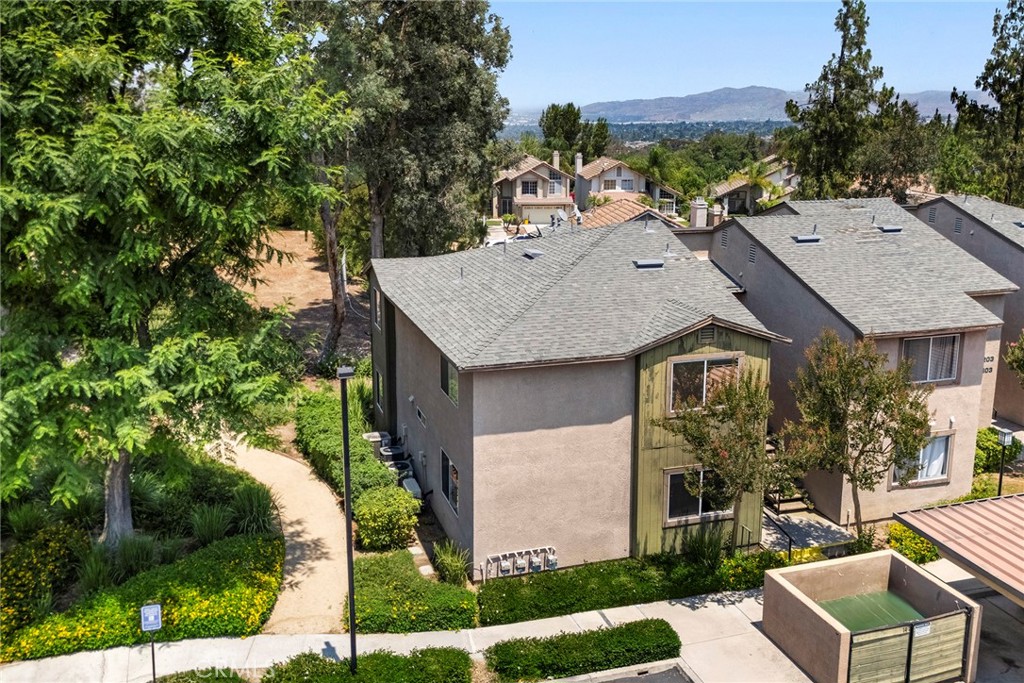 2548 Avenida Del Vista 101