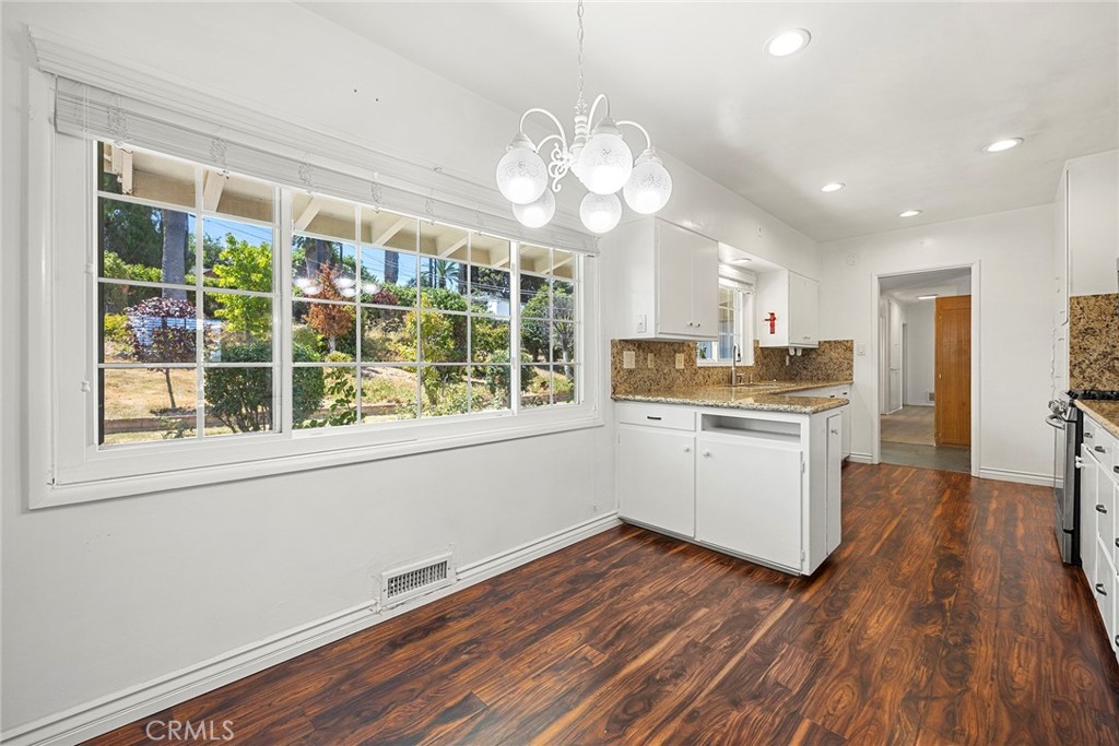 2976 Las Flores Avenue