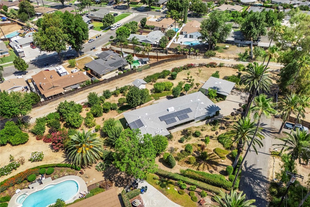 2976 Las Flores Avenue