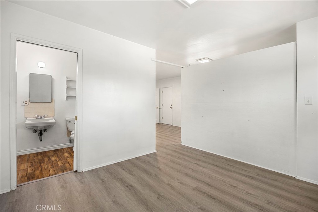 2976 Las Flores Avenue