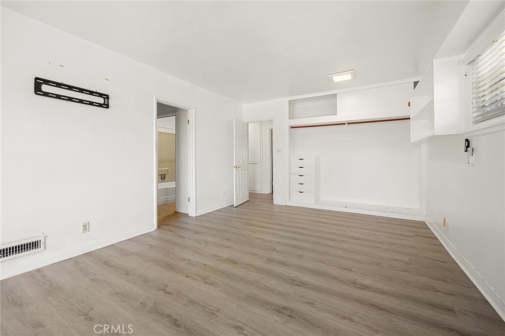 2976 Las Flores Avenue