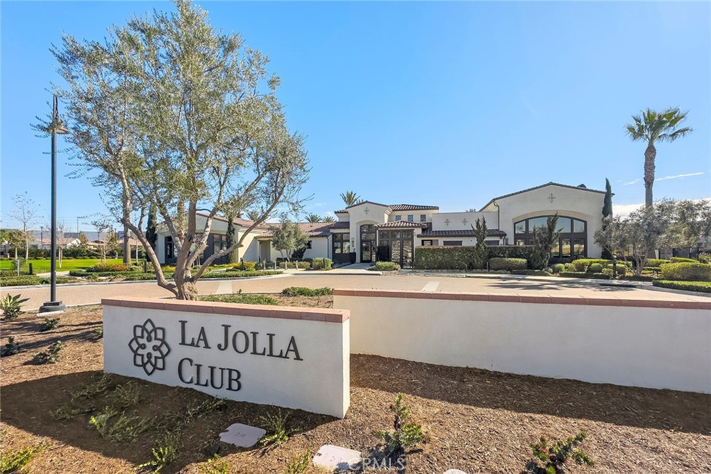 4656 S Arvada Privado