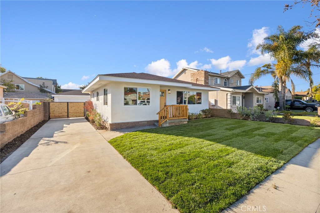 1043 S Grevillea Avenue