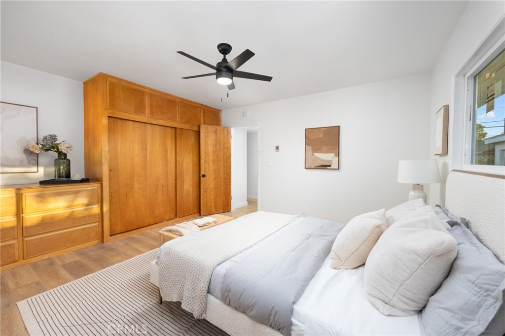 1043 S Grevillea Avenue