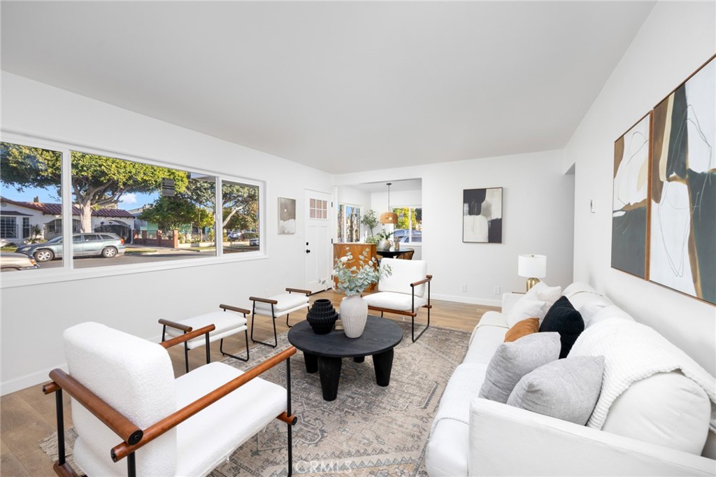 1043 S Grevillea Avenue