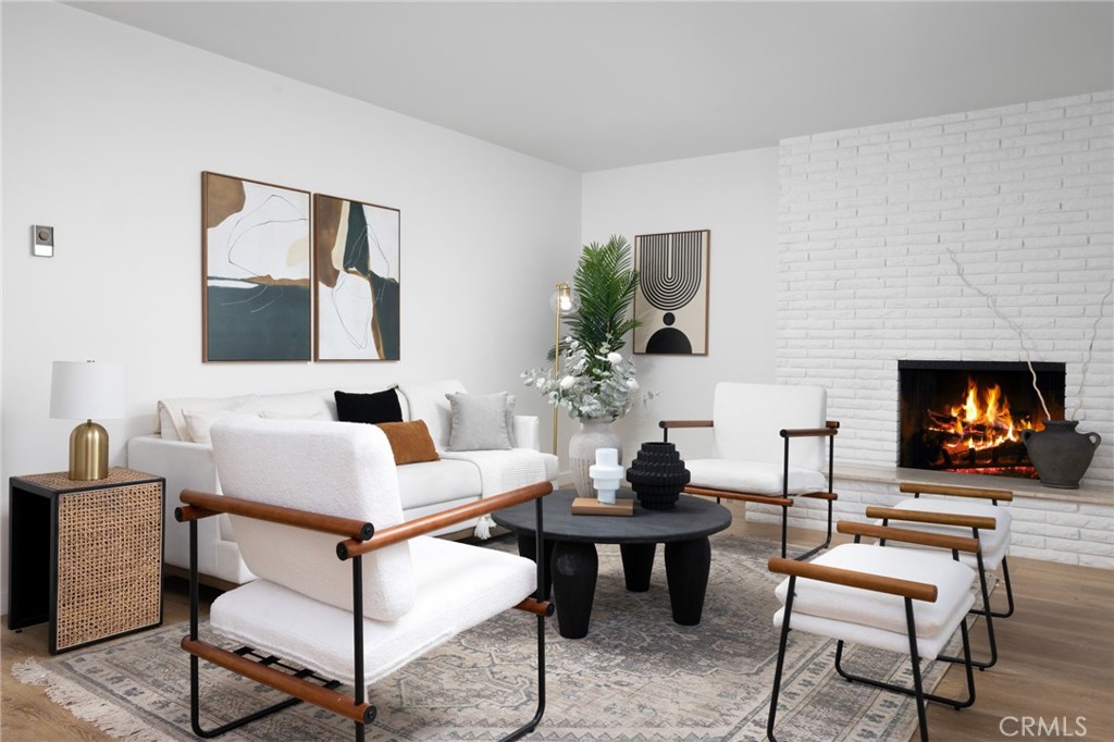 1043 S Grevillea Avenue