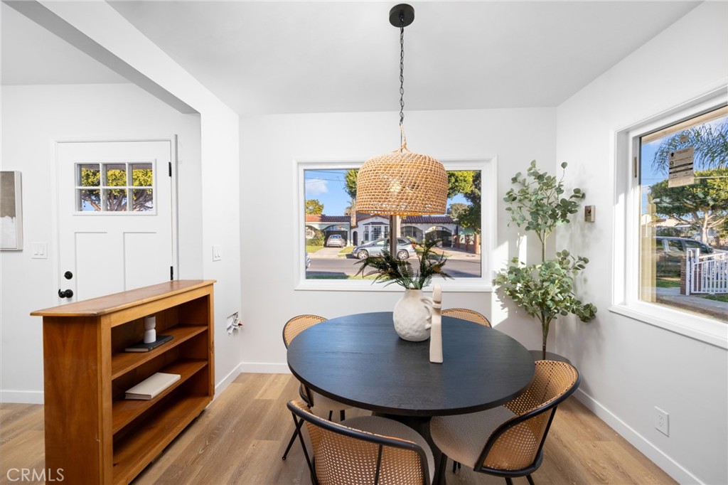 1043 S Grevillea Avenue