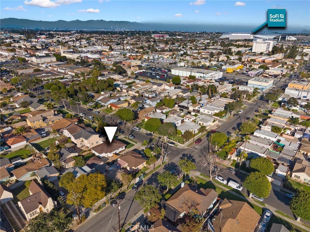 1043 S Grevillea Avenue