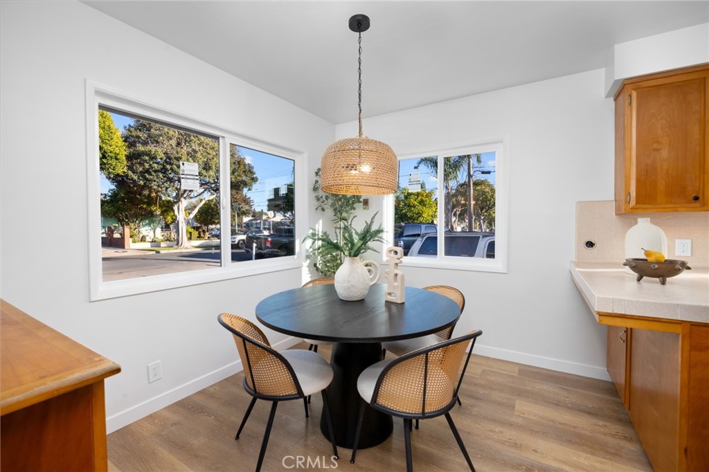 1043 S Grevillea Avenue