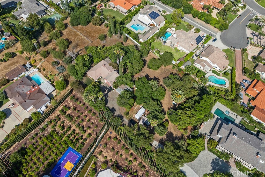 5426 Lakeview Avenue