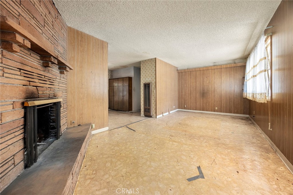 5426 Lakeview Avenue