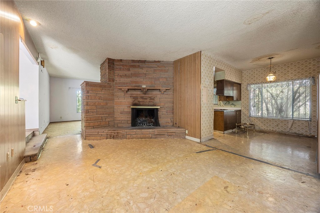 5426 Lakeview Avenue