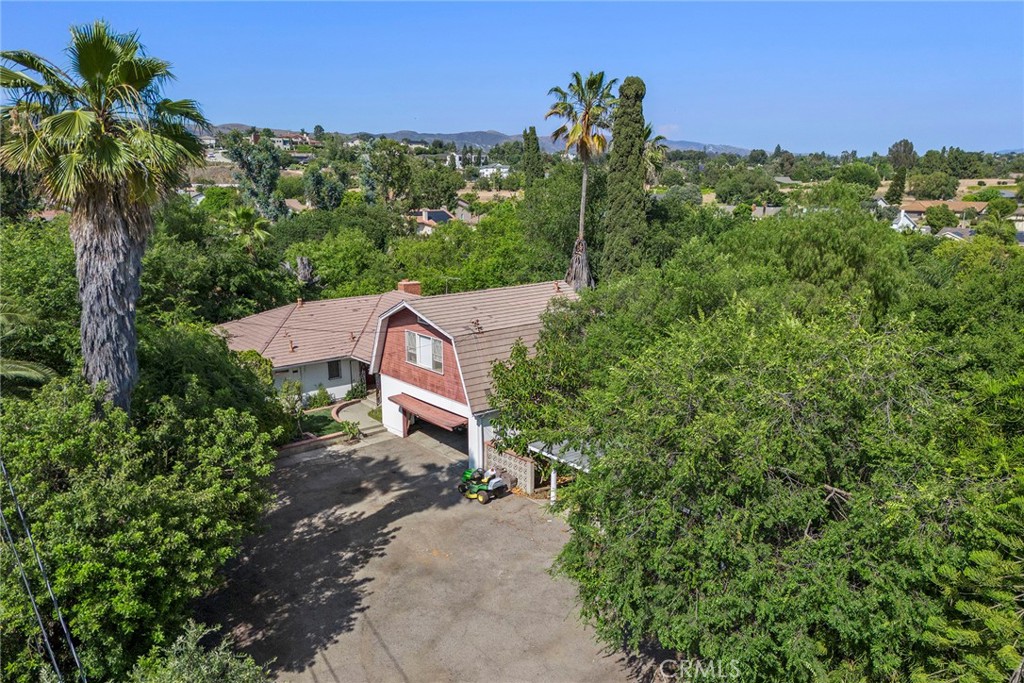 5426 Lakeview Avenue