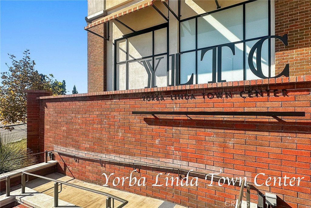 4692 Lakeview Avenue 8