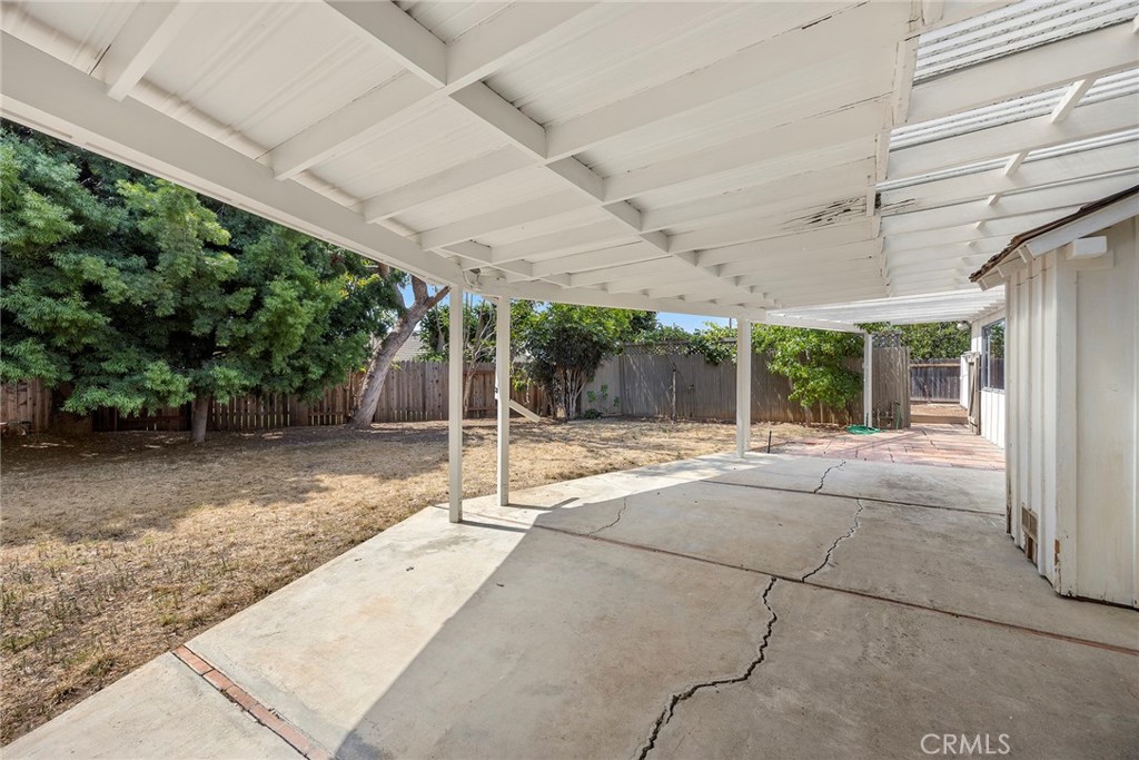 3948 E Lynnwood Avenue