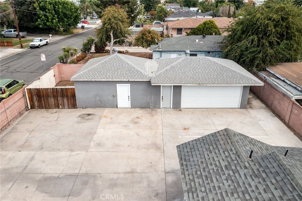 2283 N Batavia Street