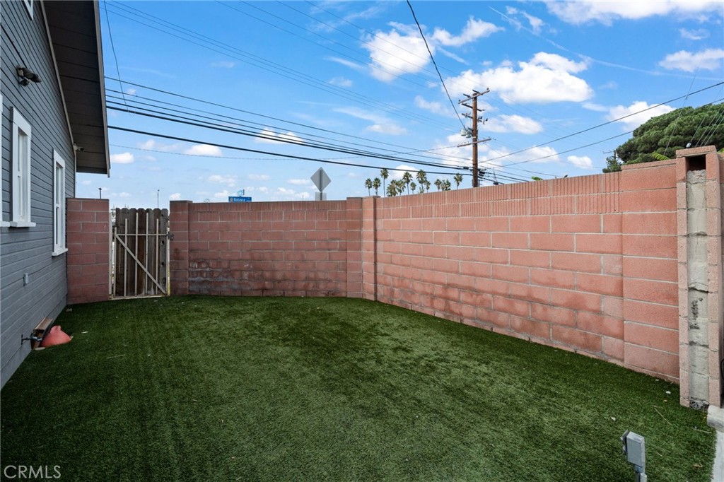 2283 N Batavia Street