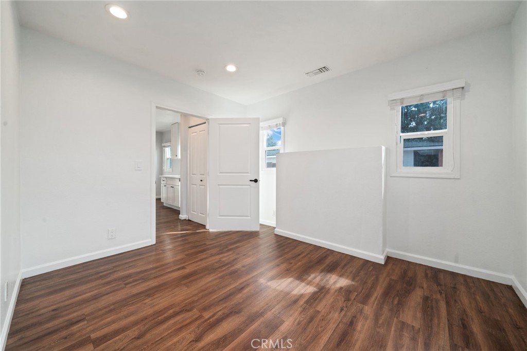 2283 N Batavia Street