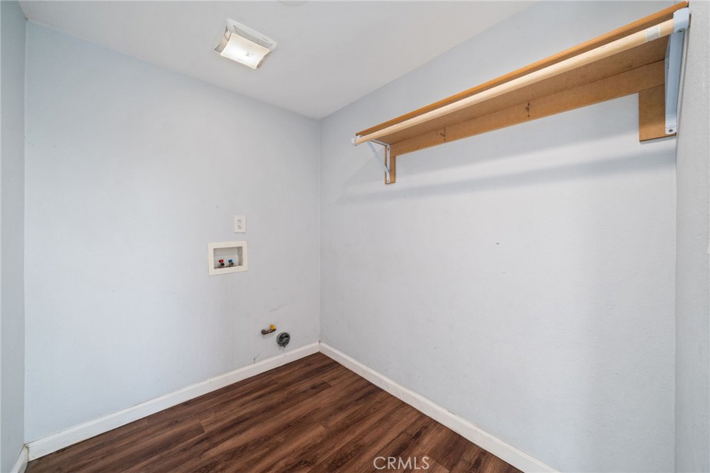 2283 N Batavia Street