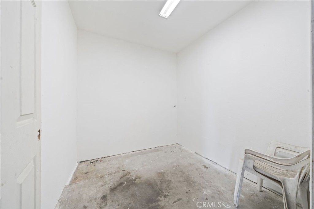 2283 N Batavia Street