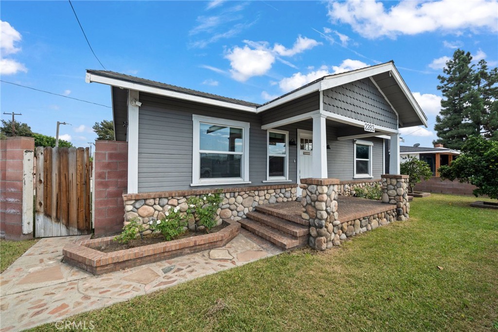 2283 N Batavia Street