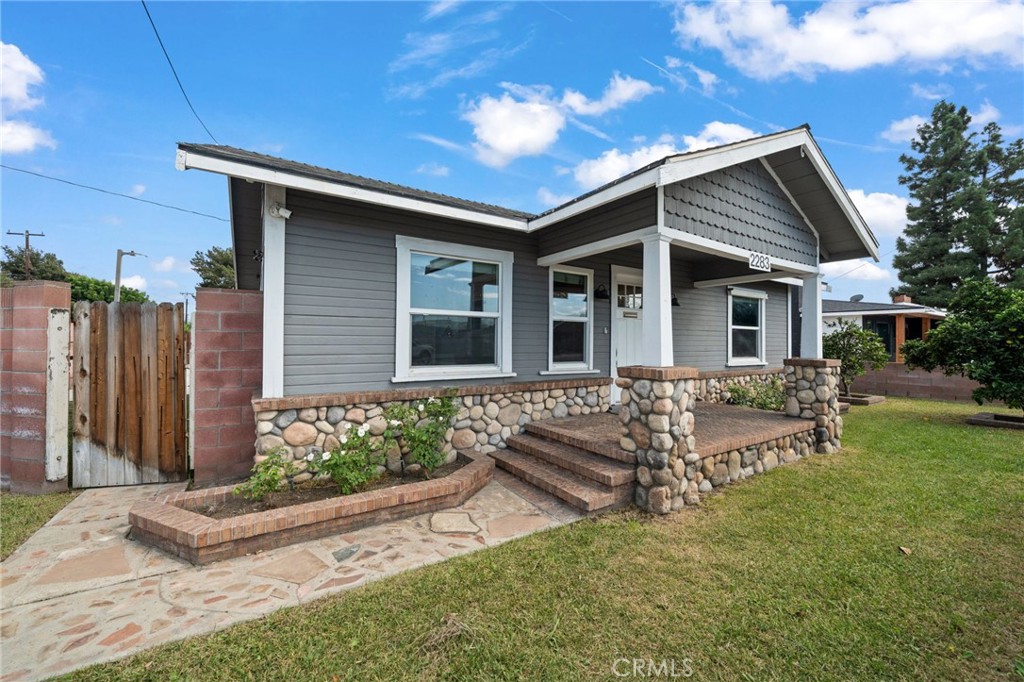 2283 N Batavia Street