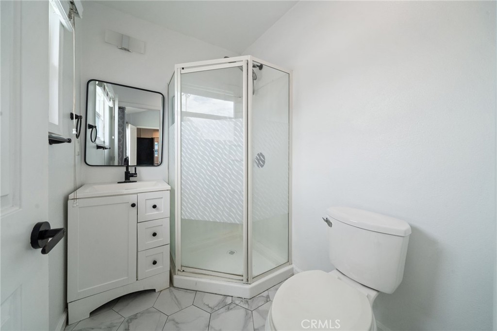 2283 N Batavia Street