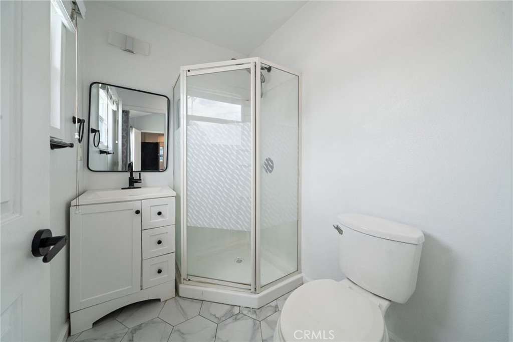 2283 N Batavia Street