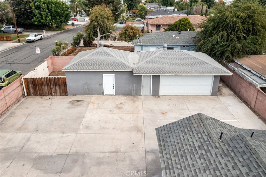 2283 N Batavia Street