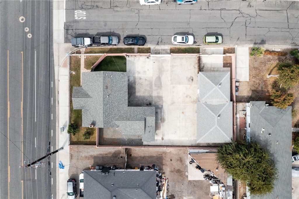 2283 N Batavia Street