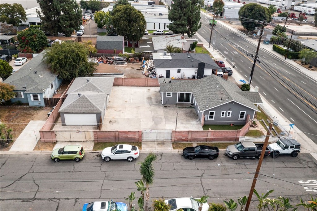 2283 N Batavia Street