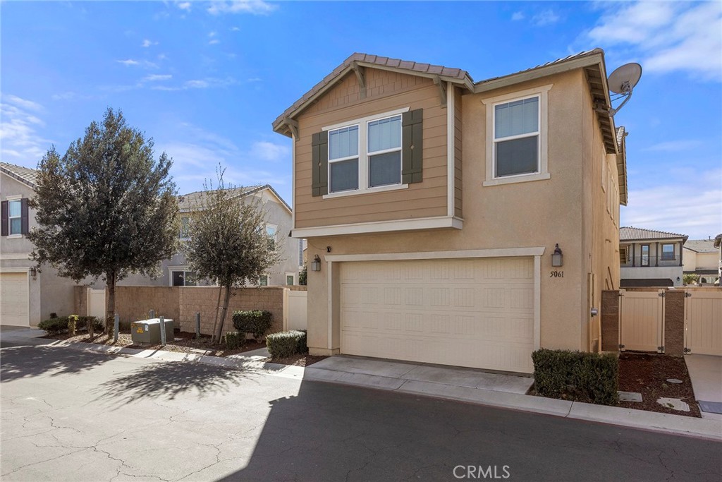 5061 S Centennial