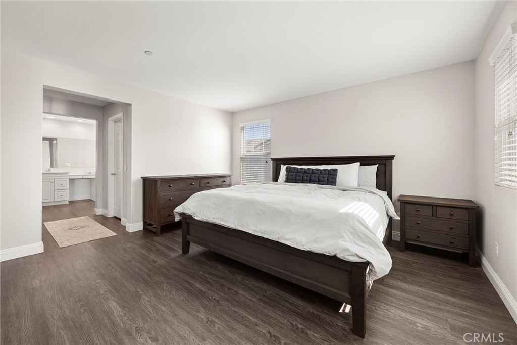5061 S Centennial