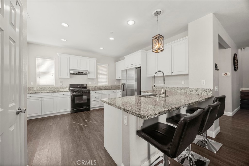 5061 S Centennial