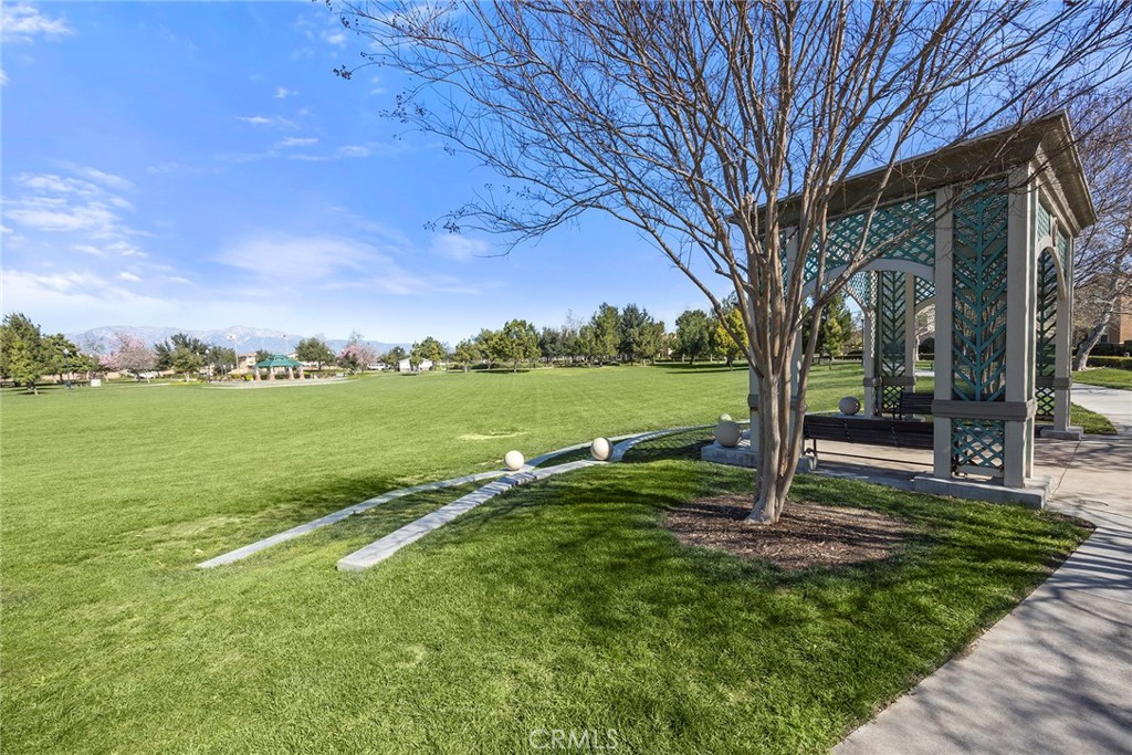 5061 S Centennial