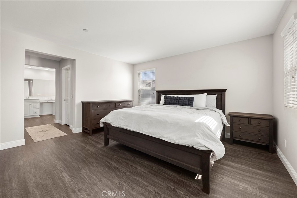 5061 S Centennial