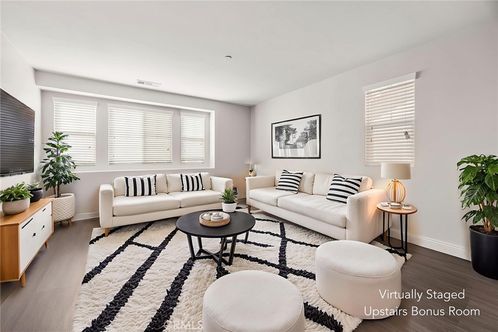 5061 S Centennial