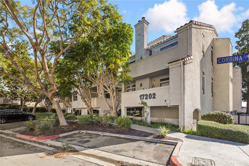 17202 Corbina Ln 202