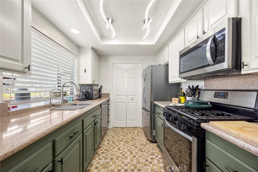 1 Oak Spring Ln 230